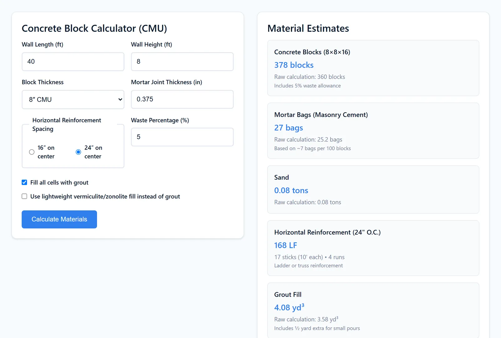 Der Concrete Block Calculator im Einsatz: links eine Wand von 40 × 8 Fuß eingegeben, rechts die Materialmengen für Steine, Mörtel, Sand und Bewehrung